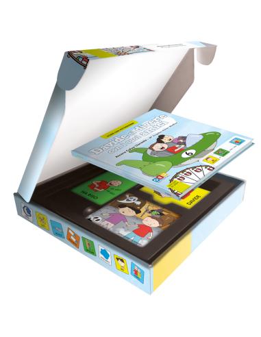 Davide si diverte con i suoi amici - con...